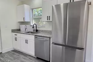 1302 E Annie St, Tampa, FL 33612 - Photo 8