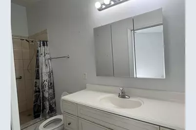 8601 Twin Lakes Boulevard, Tampa, FL 33614 - Photo 58