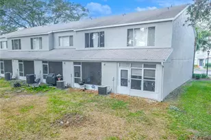 2432 Lake Woodberry Cir, Brandon, FL 33510 - Photo 16