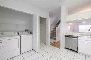 2432 Lake Woodberry Cir, Brandon, FL 33510 - Photo 18