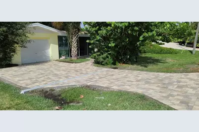 105 Causeway Boulevard, Belleair Beach, FL 33786 - Photo 1