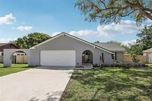 1009 Black Knight Dr, Valrico, FL 33594 - Photo 1