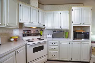 208 Hibisco Dr, North Port, FL 34287 - Photo 14