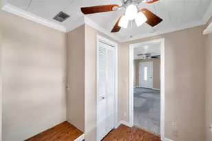 4851 W Gandy Blvd, Tampa, FL 33611 - Photo 26