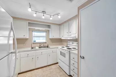 4851 W Gandy Boulevard #B6 L3, Tampa, FL 33611 - Photo 20