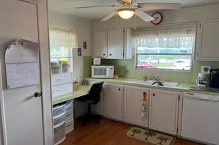 610 Queen Palm St, Largo, FL 33778 - Photo 12