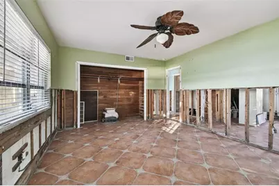 1836 Venetian Point Drive, Clearwater, FL 33755 - Photo 14