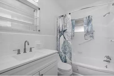 11435 2nd Street E, Treasure Island, FL 33706 - Photo 8