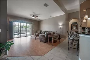 10126 Londonshire Ln, Tampa, FL 33647 - Photo 12