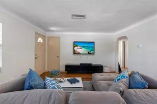 2201 Park St N, Saint Petersburg, FL 33710 - Photo 8