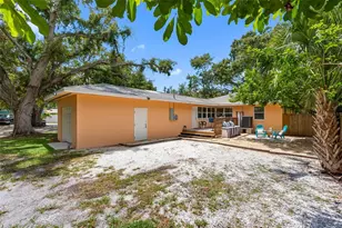 2201 Park St N, Saint Petersburg, FL 33710 - Photo 36