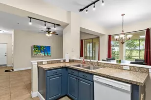 5041 Sunridge Palms Dr, Tampa, FL 33617 - Photo 16