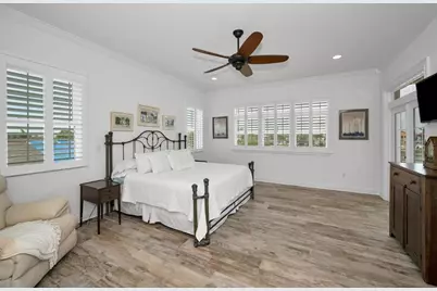 11325 5th Street E, Treasure Island, FL 33706 - Photo 28