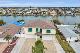 11325 5th St E, Treasure Island, FL 33706 - Photo 2
