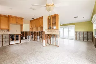 2744 45th St S, Gulfport, FL 33711 - Photo 22