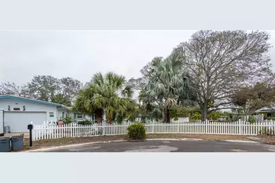 2744 45th Street S, Gulfport, FL 33711 - Photo 4