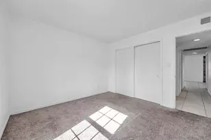 107 Sea Horse Dr SE, Saint Petersburg, FL 33705 - Photo 20