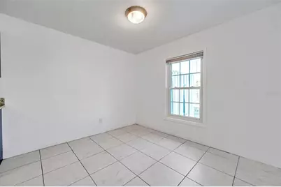 107 Seahorse Drive SE #A, Saint Petersburg, FL 33705 - Photo 10