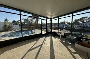 9524 Treasure Ln NE, Saint Petersburg, FL 33702 - Photo 8