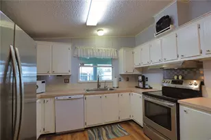 252 Hibisco Dr, North Port, FL 34287 - Photo 12