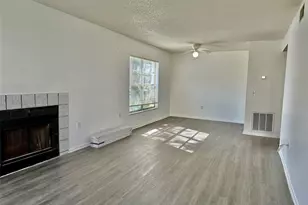 4208 Winding Moss Trail, Tampa, FL 33613 - Photo 2