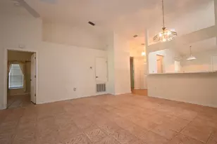 35324 Whispering Pines Dr, Zephyrhills, FL 33541 - Photo 10