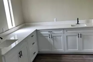 39638 Sunvalley Dr, Zephyrhills, FL 33542 - Photo 10