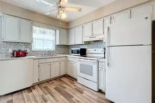 8330 Vendome Blvd N, Pinellas Park, FL 33781 - Photo 12