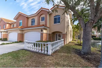 6224 Vista Verde Drive W, Saint Petersburg, FL 33707 - Photo 1