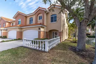 6224 Vista Verde Dr W, Saint Petersburg, FL 33707 - Photo 1