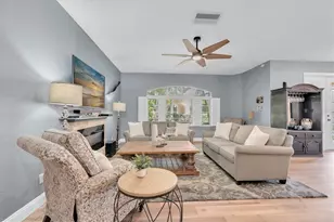 6224 Vista Verde Dr W, Saint Petersburg, FL 33707 - Photo 8