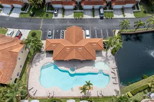 6224 Vista Verde Dr W, Saint Petersburg, FL 33707 - Photo 4