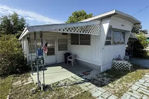 37402 Hammond Dr, Zephyrhills, FL 33541 - Photo 4