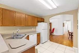 10833 Collar Dr, San Antonio, FL 33576 - Photo 16