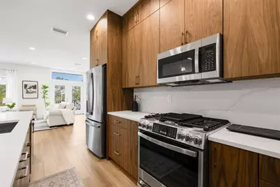 8631 5th Street North, Saint Petersburg, FL 33702 - Photo 16