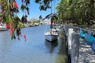 5557 Baywater Dr, Tampa, FL 33615 - Photo 40