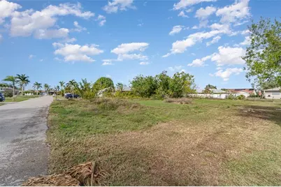 317 SE 32nd Terrace, Cape Coral, FL 33904 - Photo 16