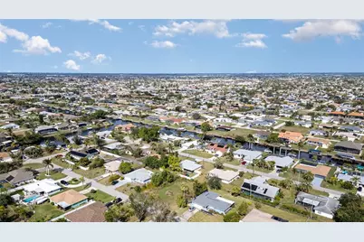 317 SE 32nd Terrace, Cape Coral, FL 33904 - Photo 6