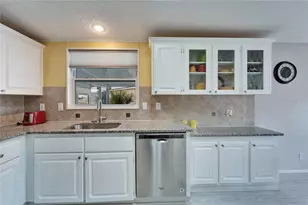 37622 New Horizons Blvd, Zephyrhills, FL 33541 - Photo 22