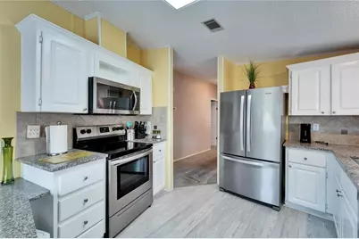 37622 New Horizons Boulevard, Zephyrhills, FL 33541 - Photo 20