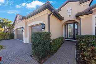 2564 Grand Cypress Blvd, Palm Harbor, FL 34684 - Photo 2