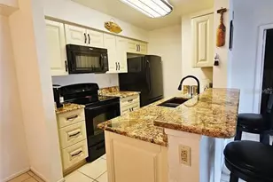 2067 Hunters Glen Dr, Dunedin, FL 34698 - Photo 6