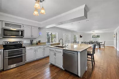 7418 Bay Drive, Tampa, FL 33635 - Photo 14