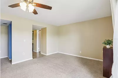 6325 Newtown Circle #25B2, Tampa, FL 33615 - Photo 16