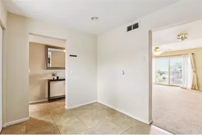 6325 Newtown Circle #25B2, Tampa, FL 33615 - Photo 14