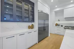 2081 Michigan Ave NE, Saint Petersburg, FL 33703 - Photo 18