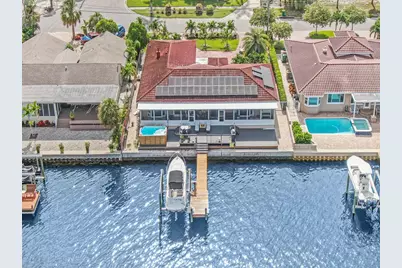 1818 Dolphin Boulevard S, Saint Petersburg, FL 33707 - Photo 1