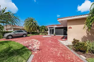 1818 Dolphin Blvd S, Saint Petersburg, FL 33707 - Photo 32