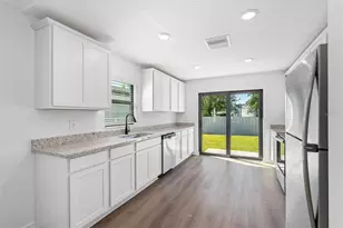 29603 Fedora Cir, Brooksville, FL 34602 - Photo 6