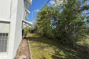 5895 18th St N, Saint Petersburg, FL 33714 - Photo 6